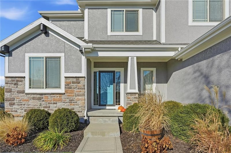 3106 SE 3rd Ter, Lee's Summit, MO 64063