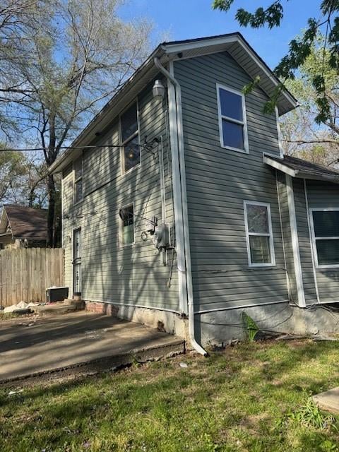6724 Agnes Ave, Kansas City, MO 64132