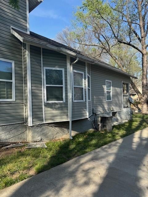 6724 Agnes Ave, Kansas City, MO 64132