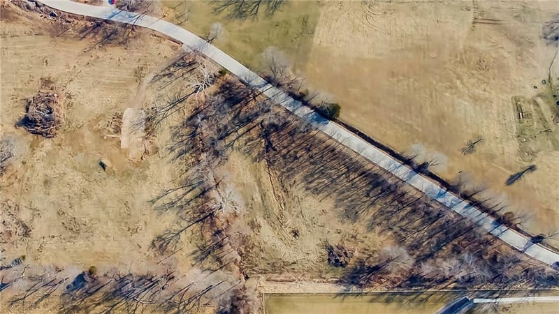 28604 Ryan Rd, Blue Springs, MO 64014