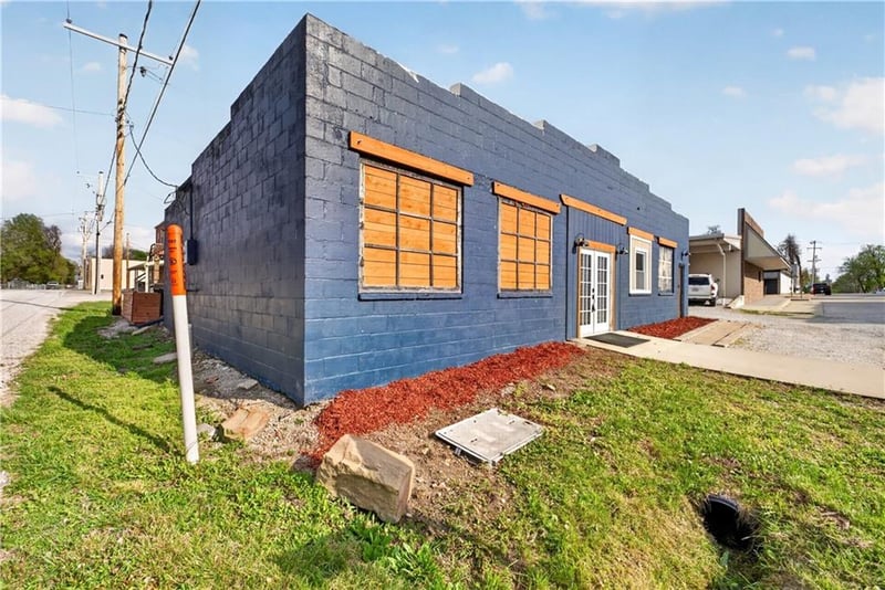 405 Virginia Ave, Adrian, MO 64720
