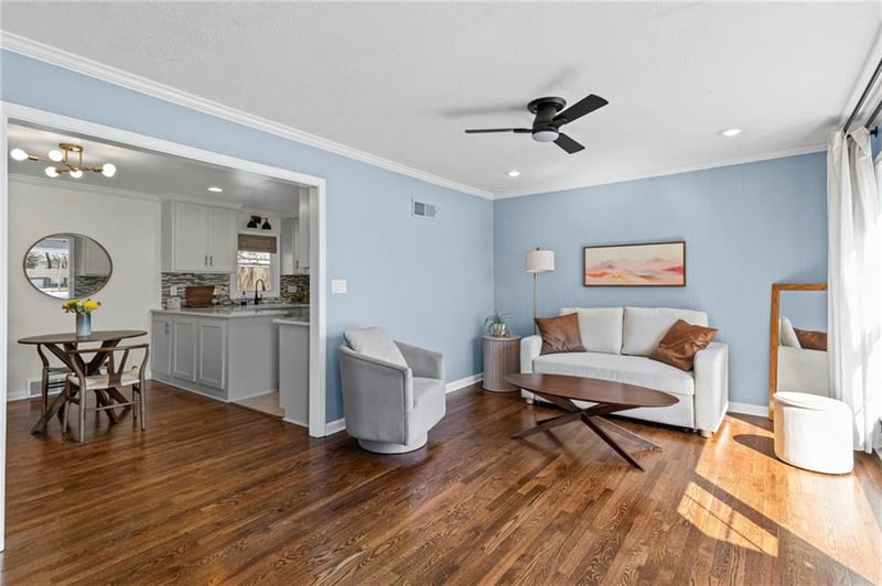 7522 64th Ter, Overland Park, KS 66202