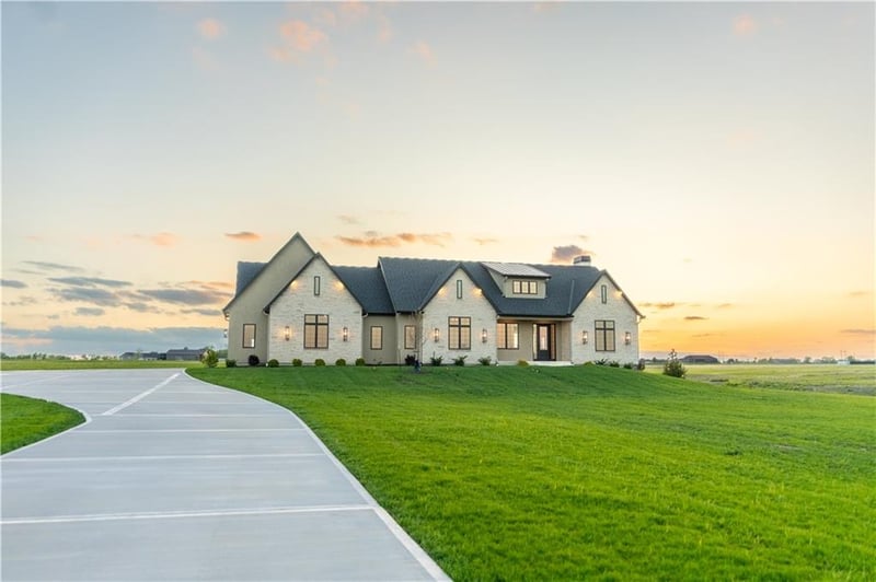 18904 Bella Terra Rd, Pleasant Hill, MO 64080