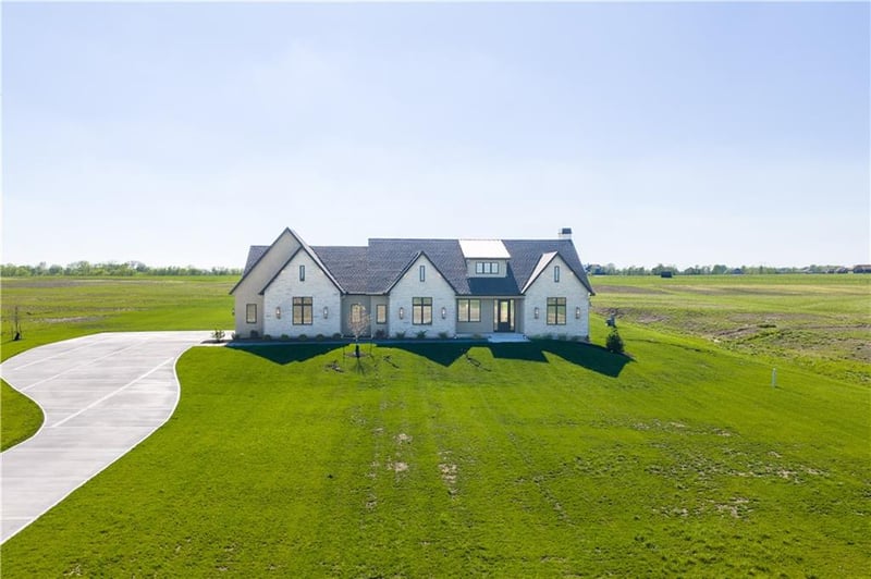 18904 Bella Terra Rd, Pleasant Hill, MO 64080