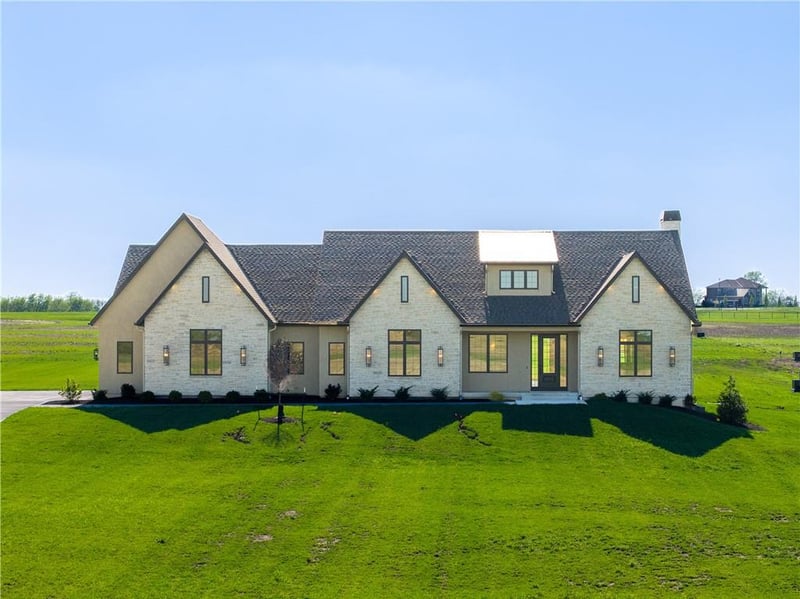 18904 Bella Terra Rd, Pleasant Hill, MO 64080