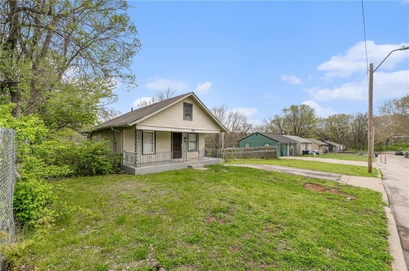 5513 Jaudon Ave, Kansas City, MO 64130