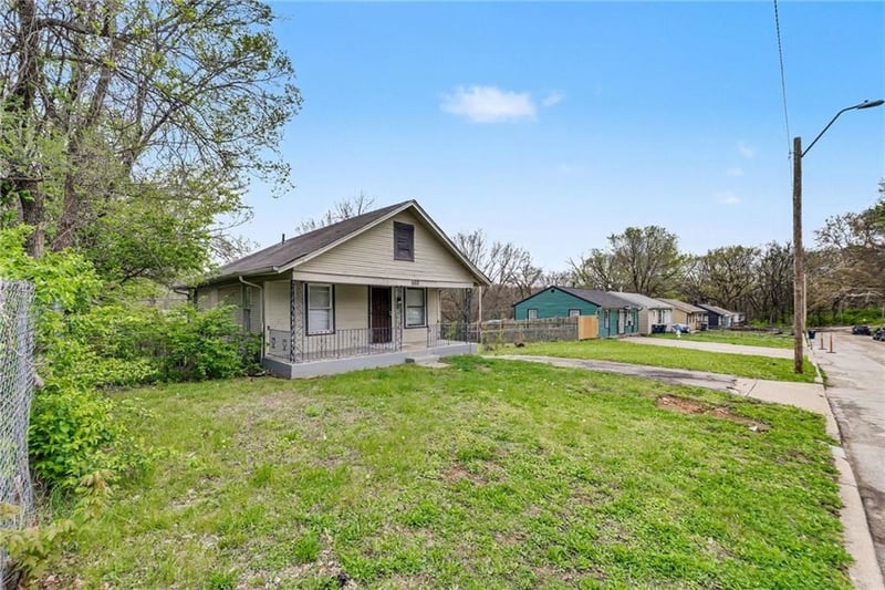 5513 Jaudon Ave, Kansas City, MO 64130