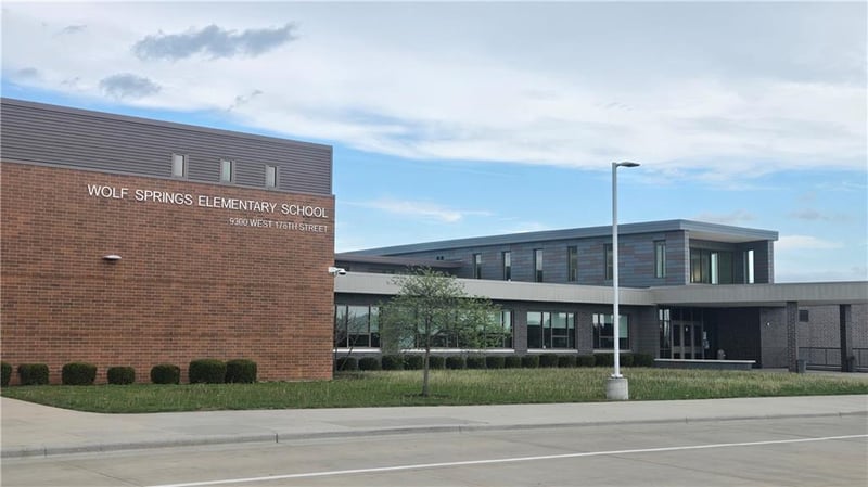 12412 184th St, Overland Park, KS 66013