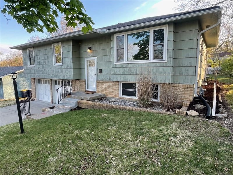 10637 College Ave, Kansas City, MO 64137