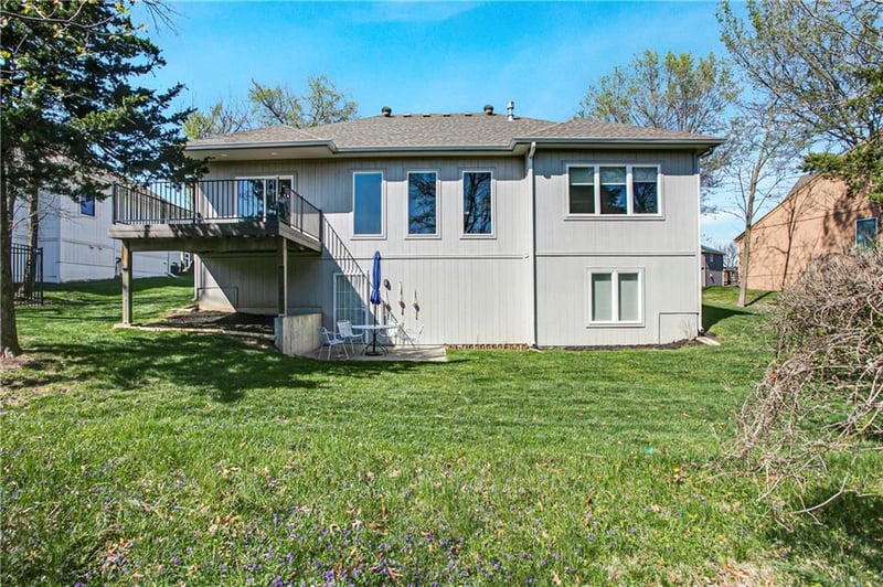 303 126th St, Kansas City, MO 64145