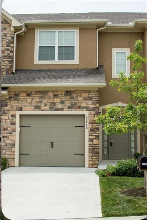 15868 Shawnee Dr, Overland Park, KS 66223