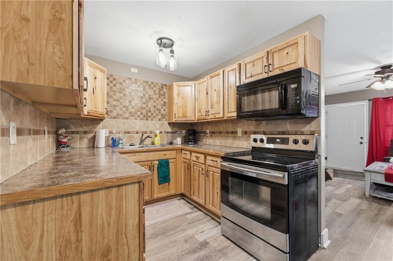 209 Gilbert St, Independence, MO 64056