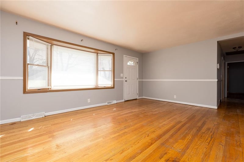 8608 Kentucky Ave, Raytown, MO 64138