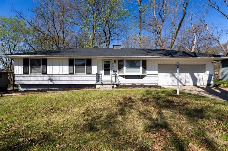 8608 Kentucky Ave, Raytown, MO 64138