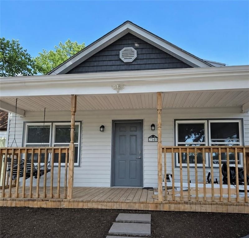 5543 1st St, St Joseph, MO 64504