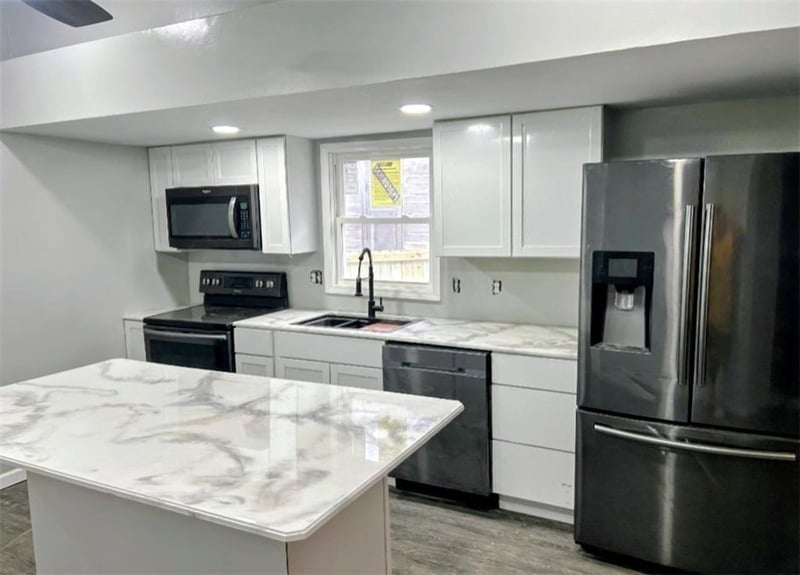5543 1st St, St Joseph, MO 64504