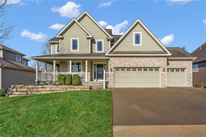 1119 Sawhill Dr, Lawrence, KS 66049