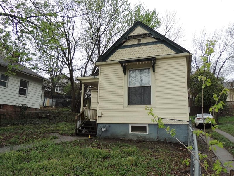 1508 26th St, St Joseph, MO 64507