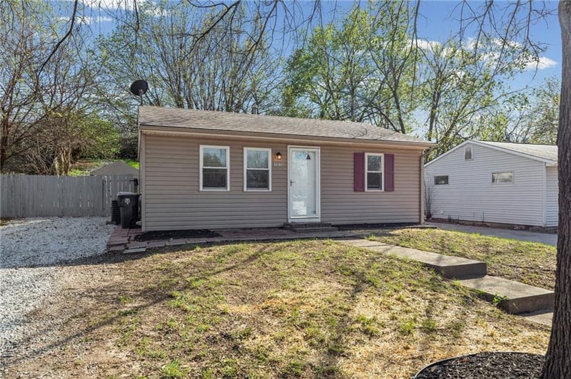 1313 44th St, Kansas City, MO 64116