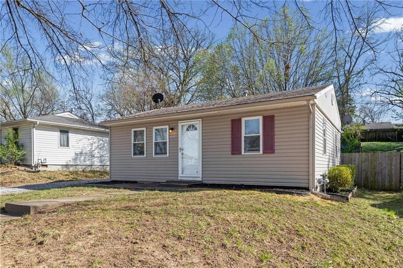 1313 44th St, Kansas City, MO 64116