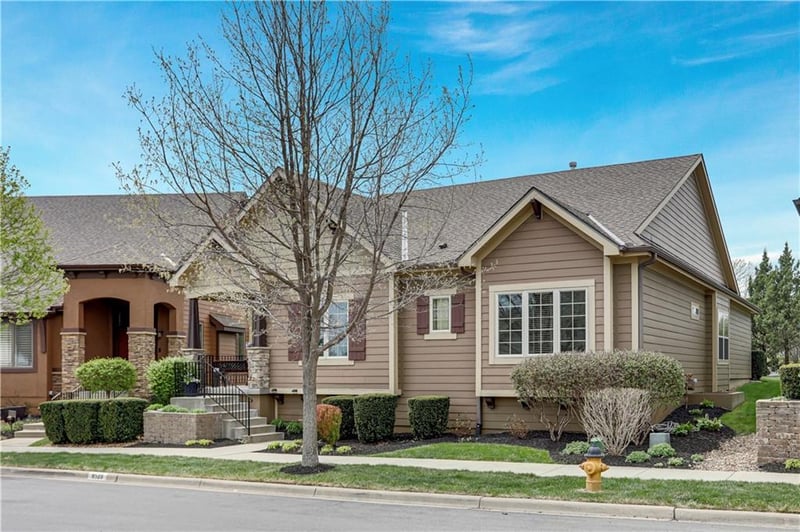 8528 Cardinal St, Lenexa, KS 66219
