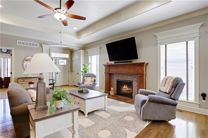 8528 Cardinal St, Lenexa, KS 66219