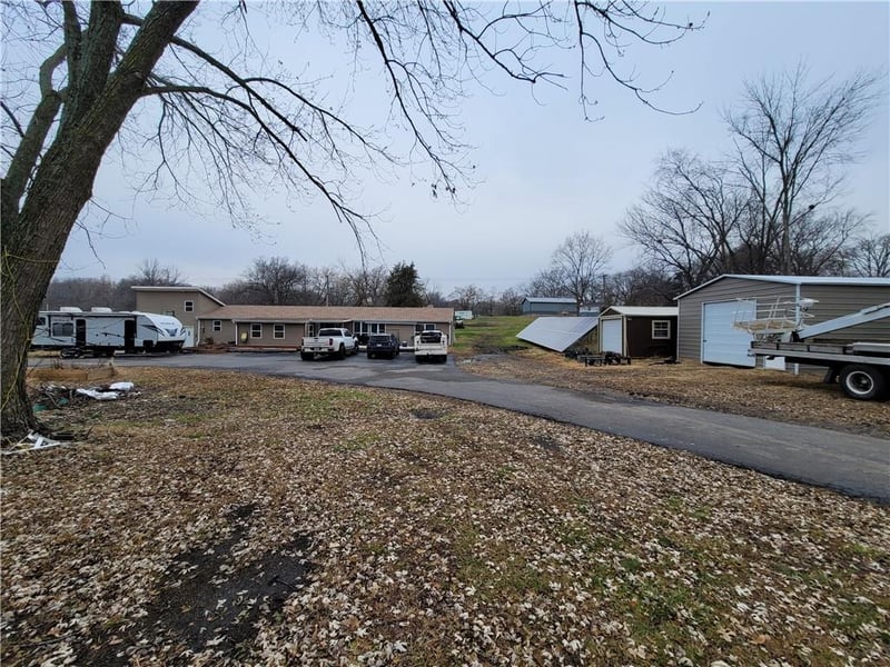 506 Washington St, Maysville, MO 64469