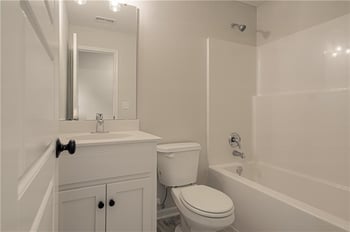 6015 NE 118th Ter, Kansas City, MO 64156