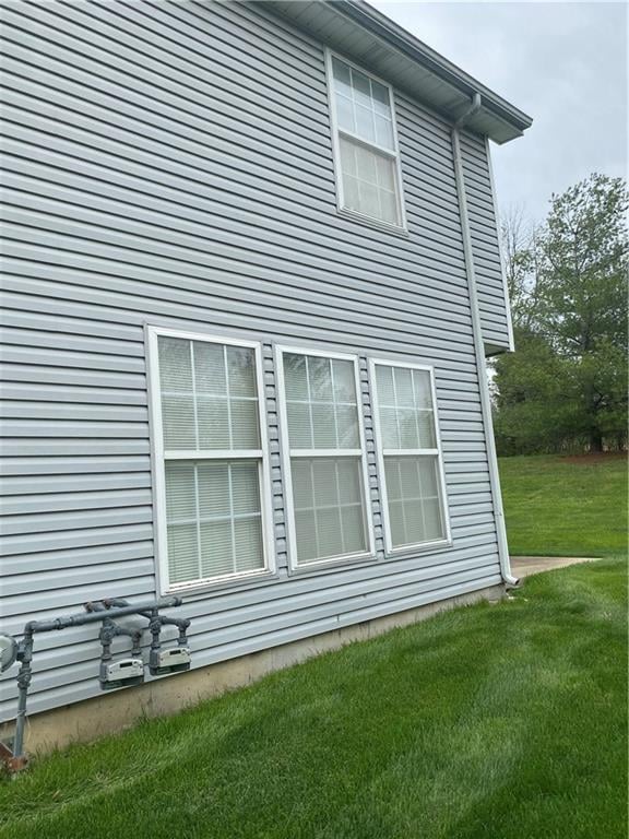 8151 Lawn Ave, Kansas City, MO 64119