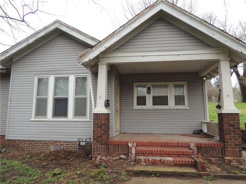 1321 17th St, St Joseph, MO 64507
