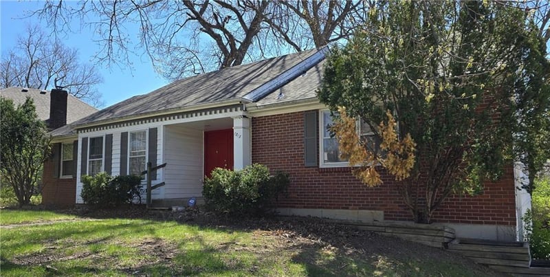 1313 98th Ter, Kansas City, MO 64131