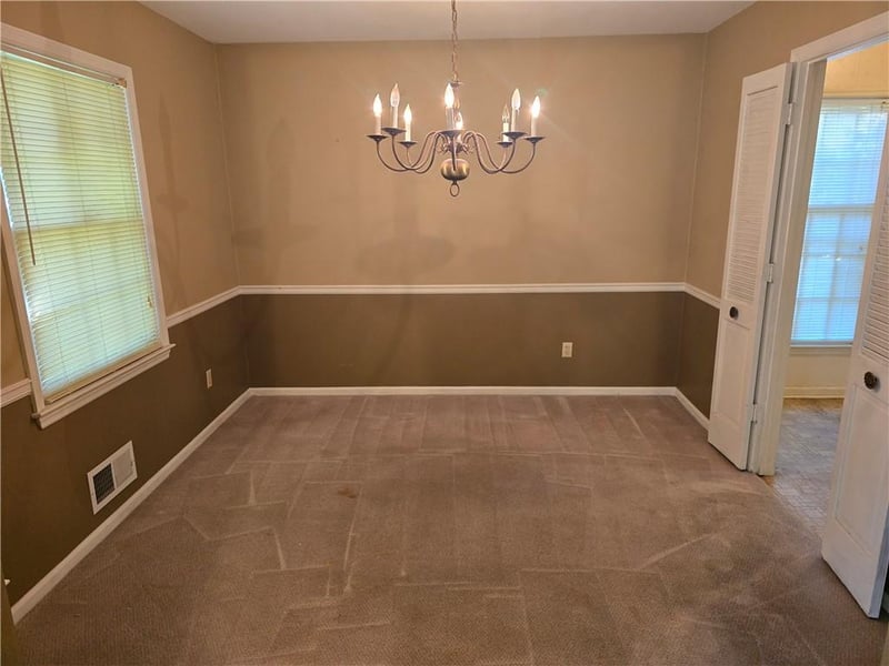 1313 98th Ter, Kansas City, MO 64131