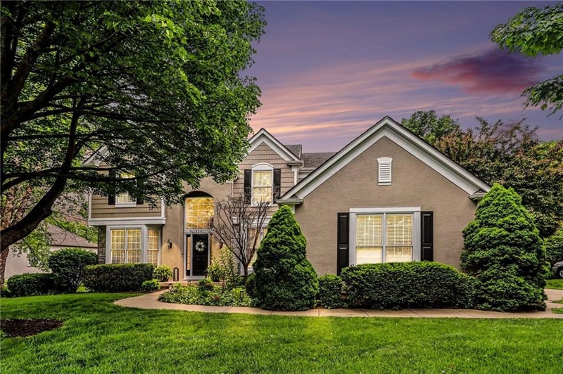 3541 143rd Ter, Leawood, KS 66224