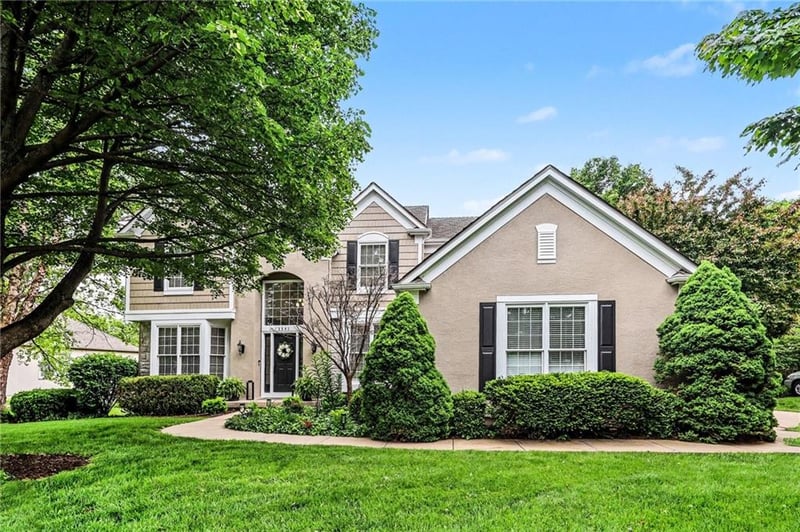 3541 143rd Ter, Leawood, KS 66224