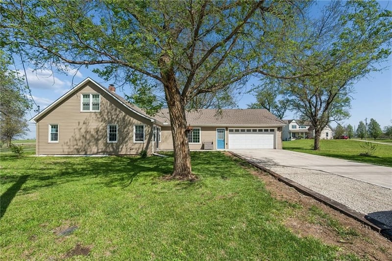 3701 123rd St, Kansas City, KS 66109