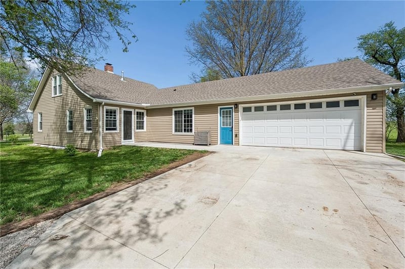 3701 123rd St, Kansas City, KS 66109