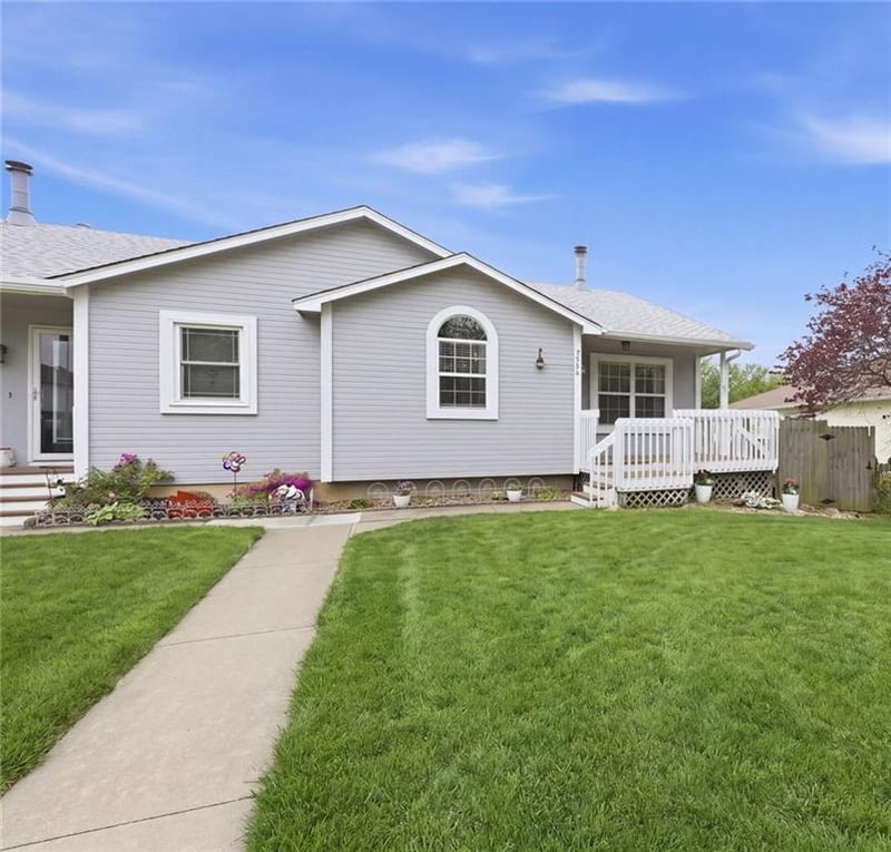 2406 155th Ter, Basehor, KS 66007