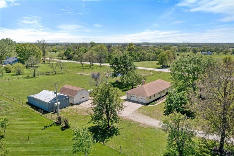 34255 Lookout Rd, Osawatomie, KS 66064