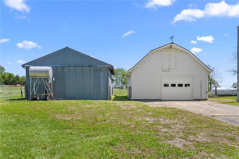 34255 Lookout Rd, Osawatomie, KS 66064