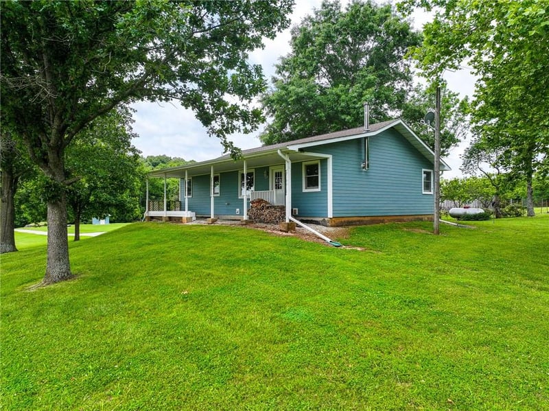 5855 981 Pvt Rd N/A, Collins, MO 64738