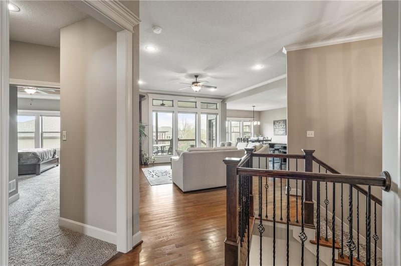 1696 Parkwood Dr, Lee's Summit, MO 64064