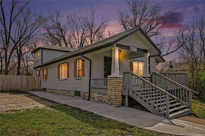4927 Woodland Ave, Kansas City, MO 64110