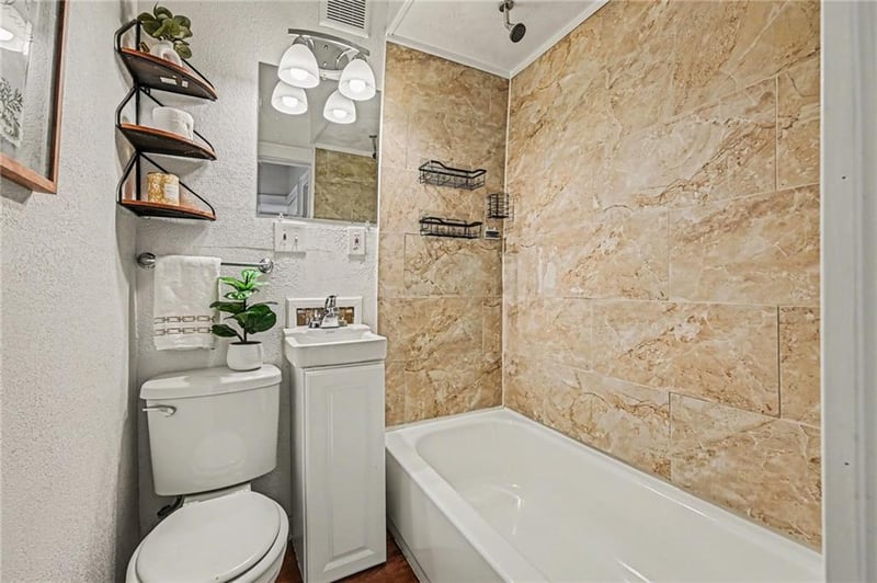 4927 Woodland Ave, Kansas City, MO 64110