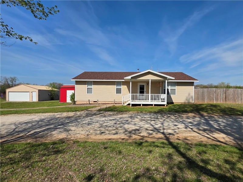 9676 501 Rd, El Dorado Springs, MO 64744