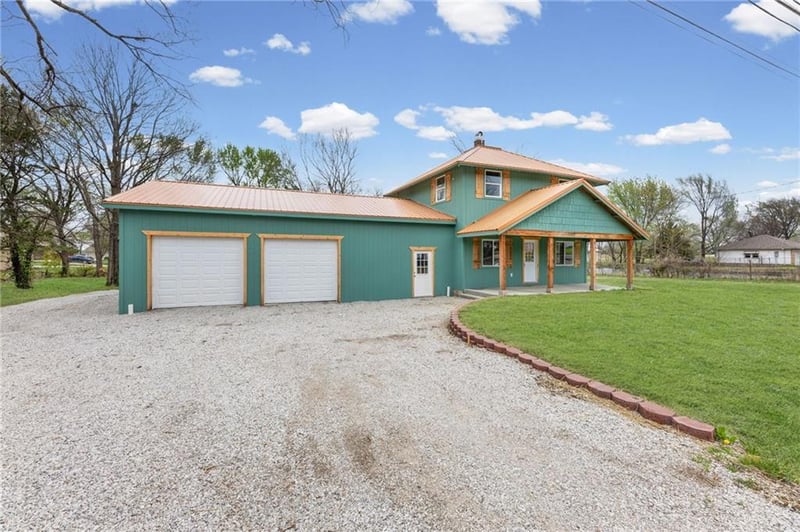 315 E Park Rd, Garnett, KS 66032