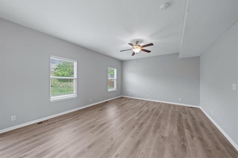 20012 24th Terrace Ct, Independence, MO 64057
