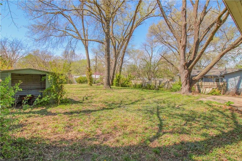 1919 Clare Rd, Lawrence, KS 66046