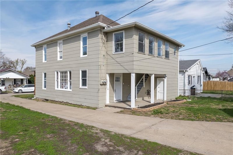 6207 Washington St, St Joseph, MO 64504