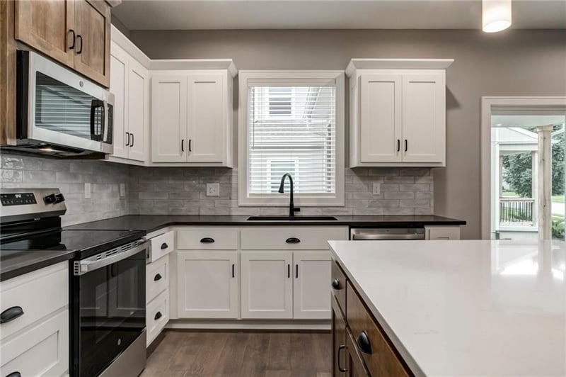 16827 164th Ter, Olathe, KS 66062
