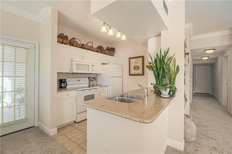 11630 Tomahawk Creek Pw #A, Leawood, KS 66211